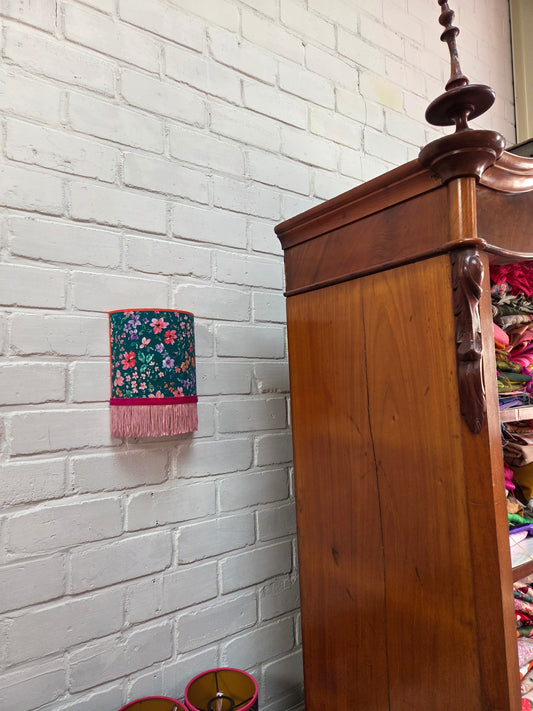 Wandlamp met franjes en velvet lint