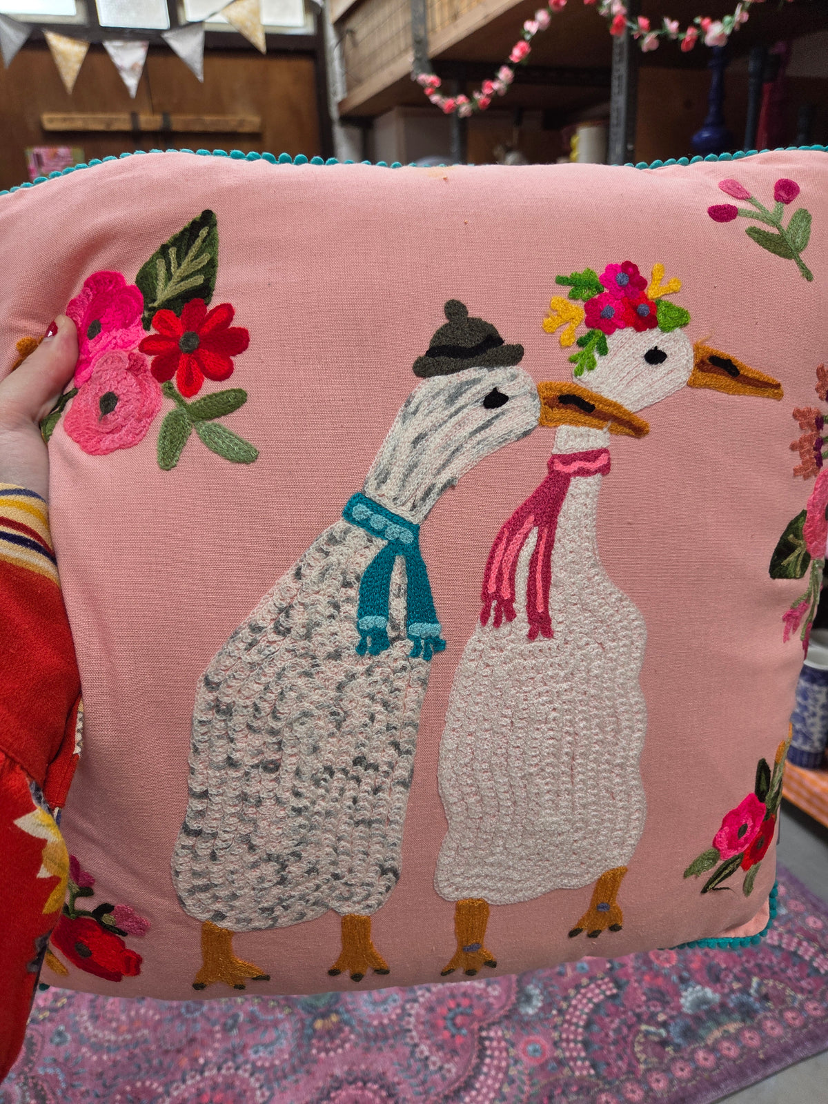 B-keuze kussen Only Natural canvas eenden en bloemen