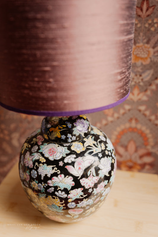 Zwarte boldekselvaaslamp