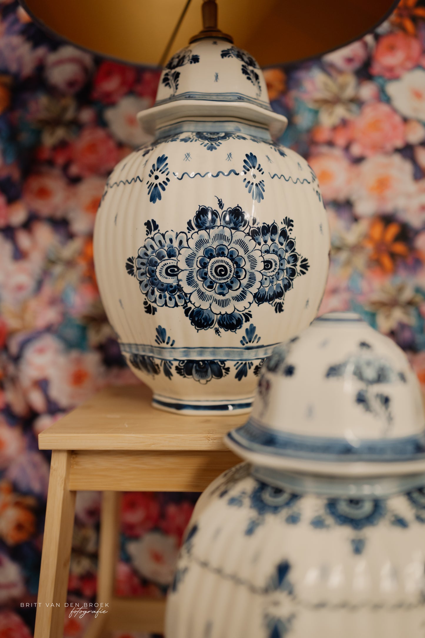 Grote Delftsblauwe dekselvaaslampenvoet (rechts)