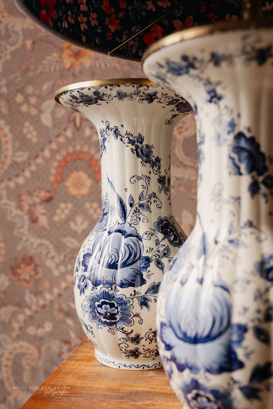 Delftsblauwe lampenvoet (links)