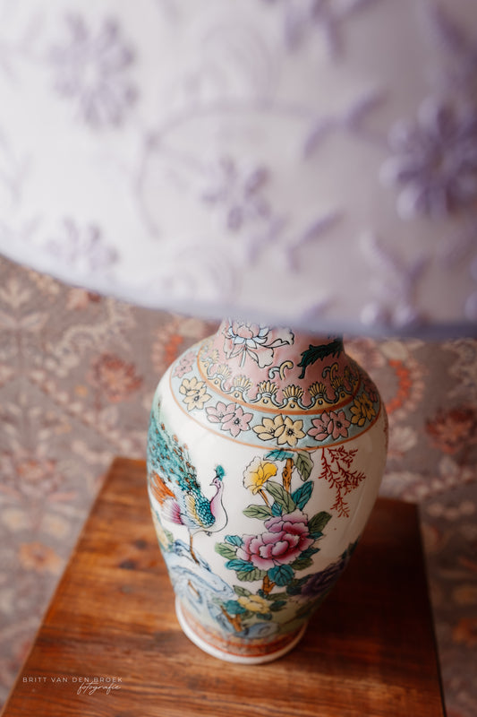 Chinese lampenvoet met gekleurde bloemen