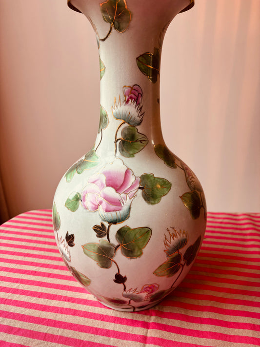 Grote lichtblauwe lampenvoet (links)