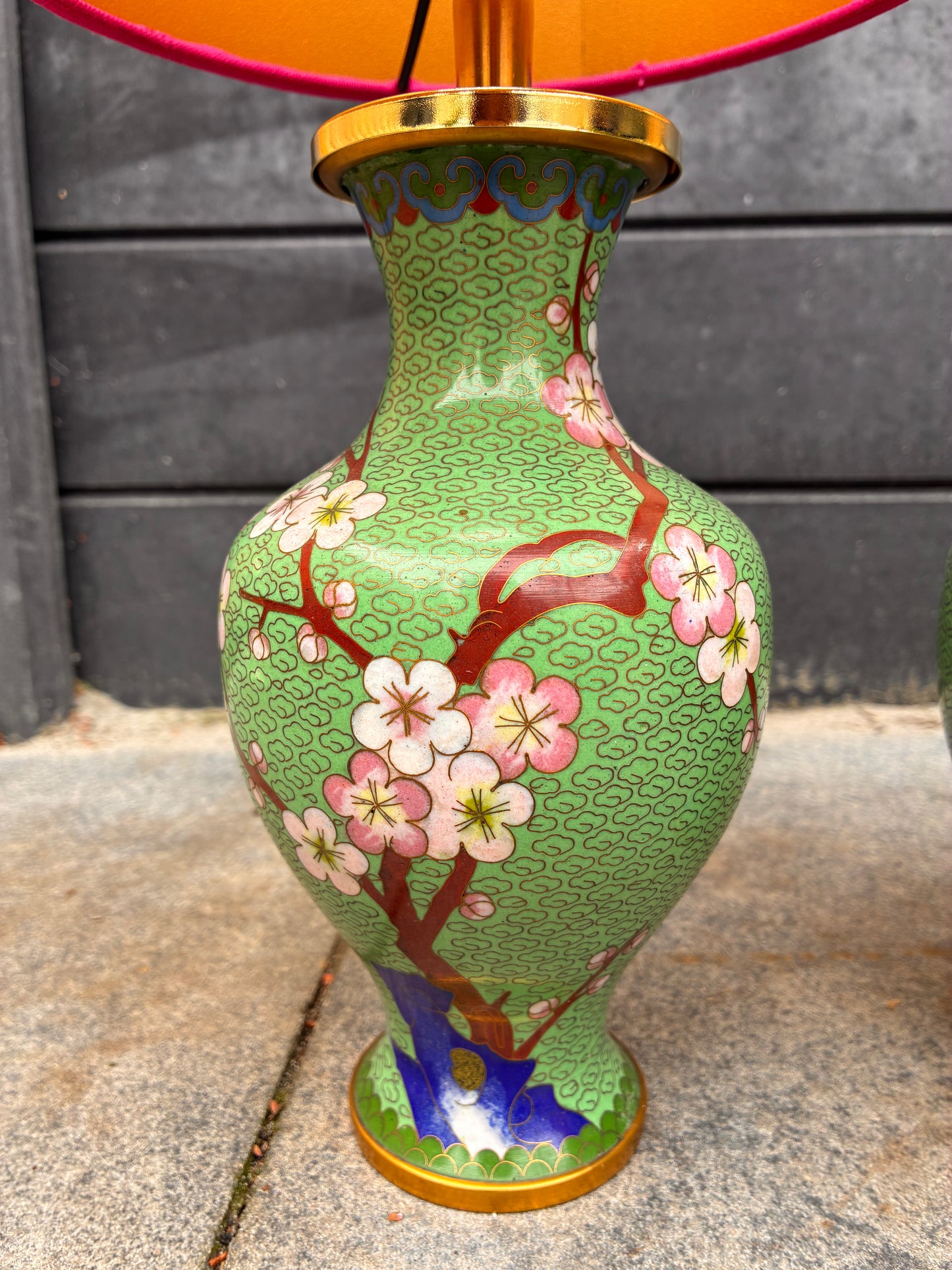 Groene cloissoné-lampenvoet (rechts)
