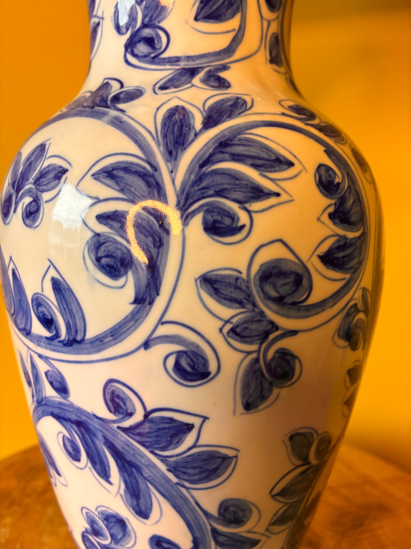 Blauw met witte lampenvoet