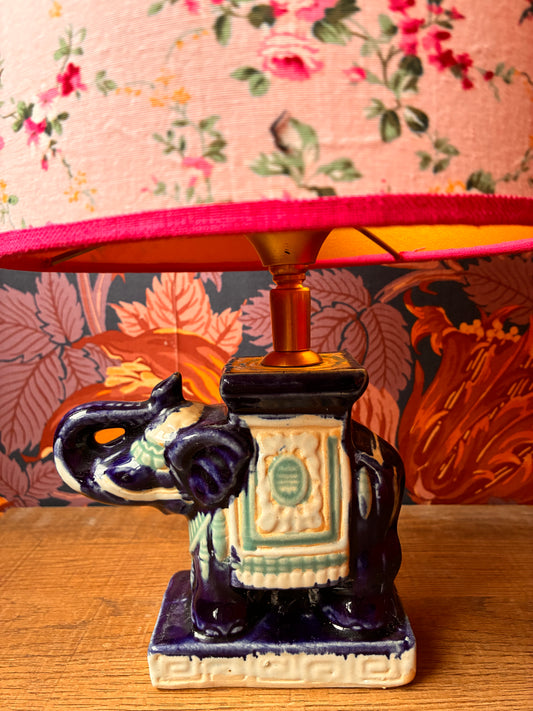 Kleine olifantenlampenvoet