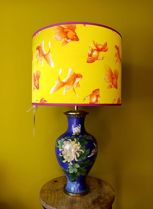 Grote lampenvoet clossoné-vaas (rechts)