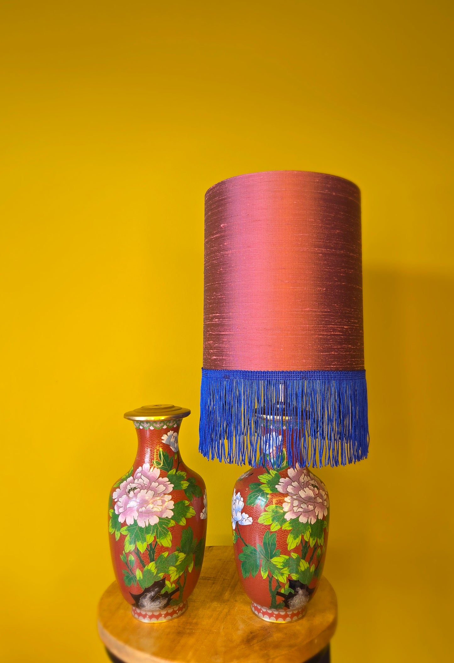 Lampenvoet cloissoné-vaas (links)