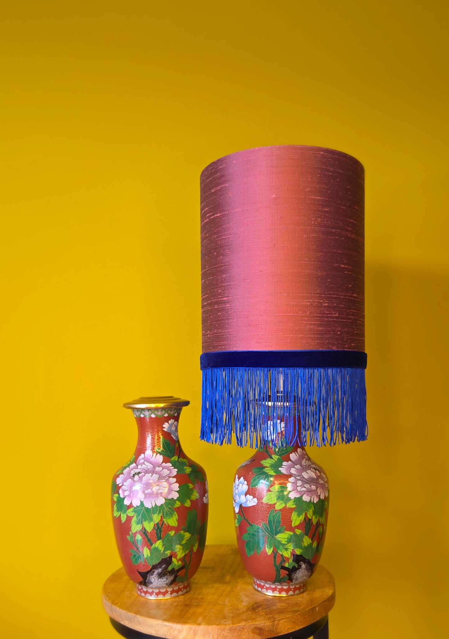 Lampenvoet cloissoné-vaas (links)