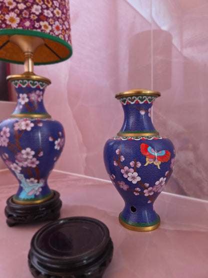 Koningsblauwe cloissoné-lampenvoet (rechts)