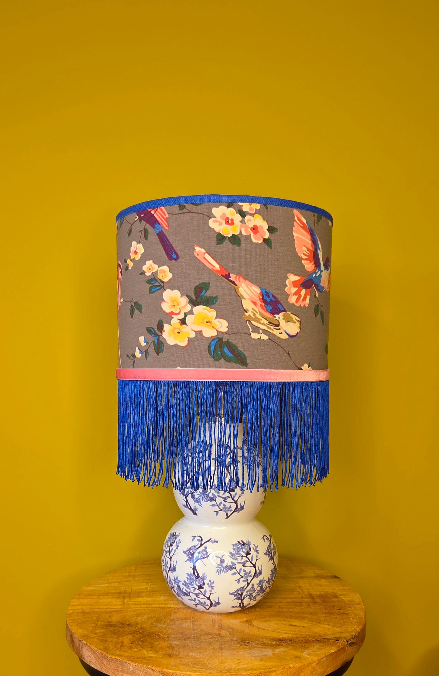 Lampenvoet wit met blauwe bloemetjes