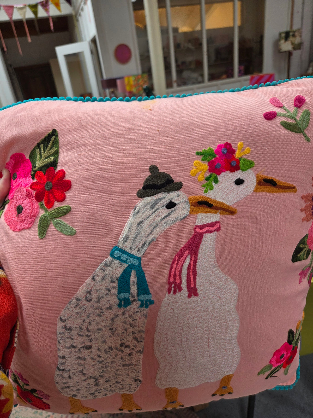 B-keuze kussen Only Natural canvas eenden en bloemen
