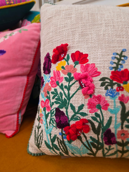 Kussen Only Natural handgeweven bloemen