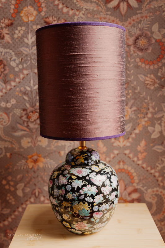 Zwarte boldekselvaaslamp