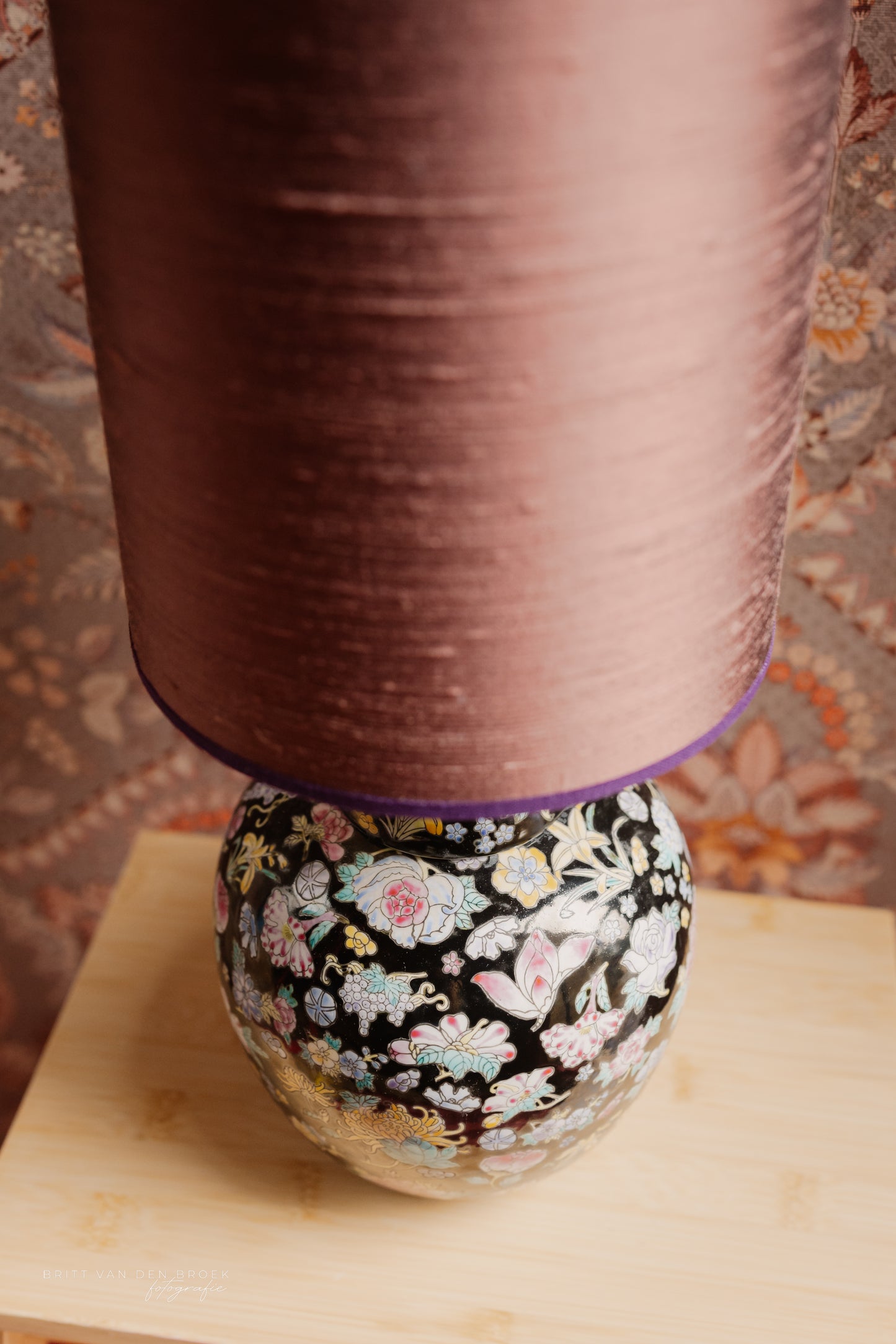 Zwarte boldekselvaaslamp