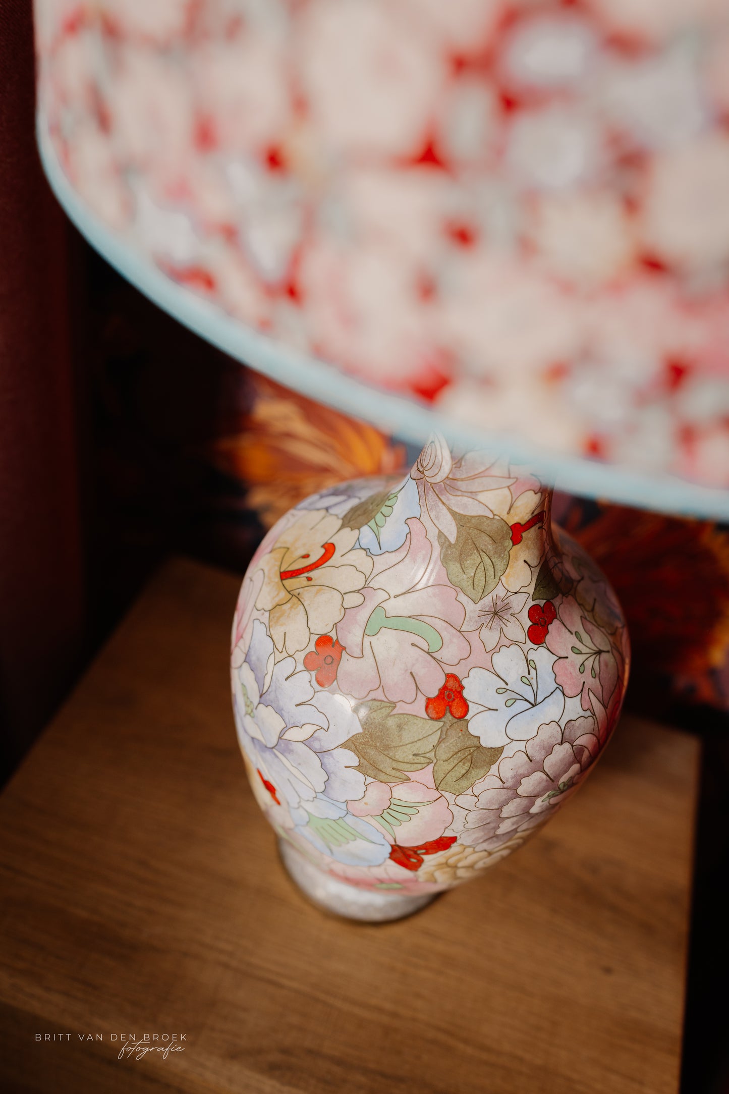 Cloissoné-vaaslampenvoet met bloemen