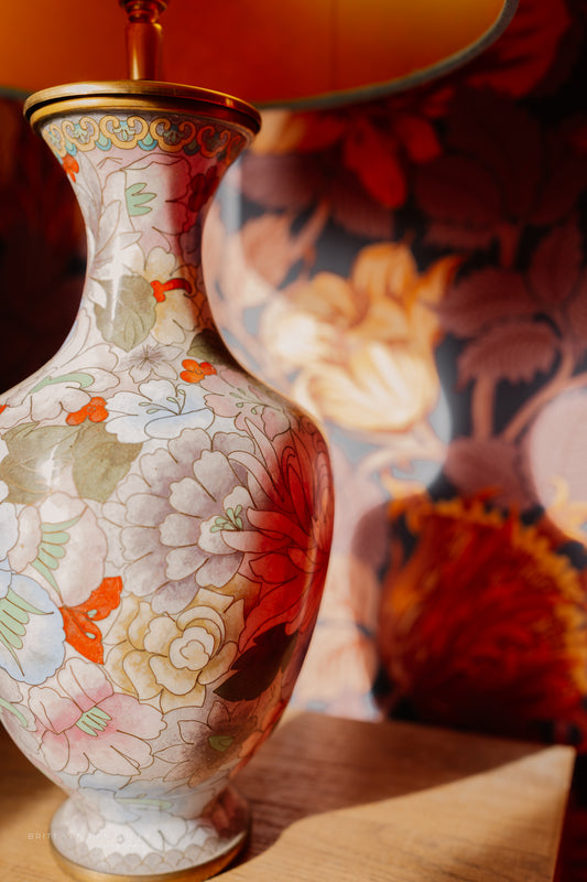 Cloissoné-vaaslampenvoet met bloemen