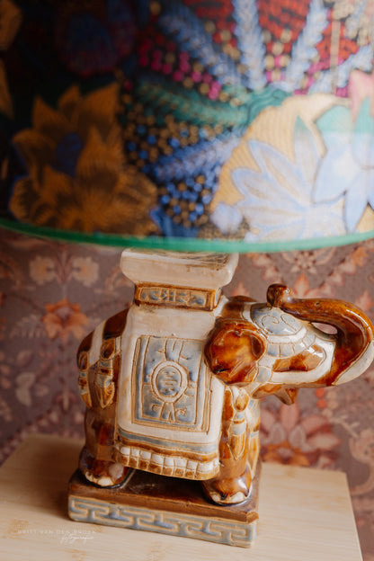 Bruine olifantenlampenvoet