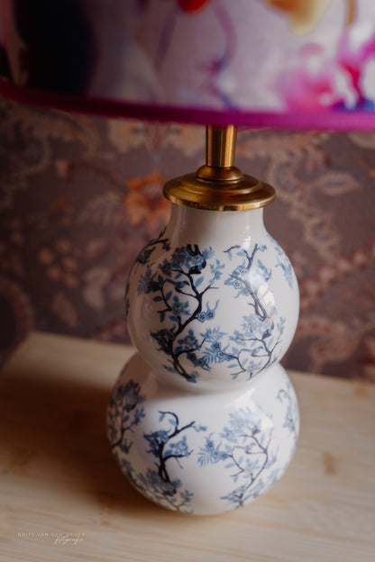 Lampenvoet wit met blauwe bloemetjes
