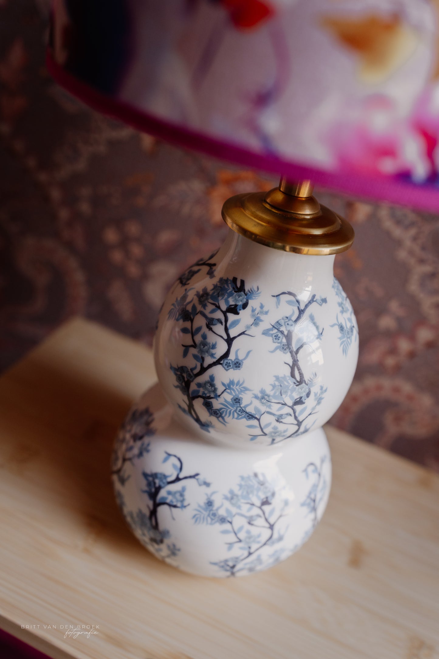 Lampenvoet wit met blauwe bloemetjes