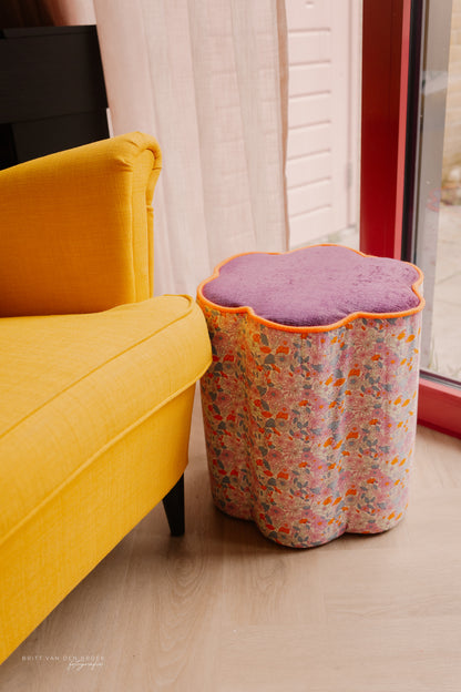 Bloemvormige poef