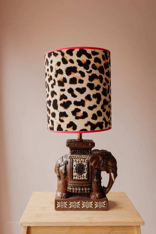 Bruine olifantenlampenvoet