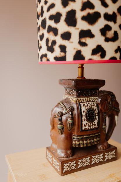 Bruine olifantenlampenvoet