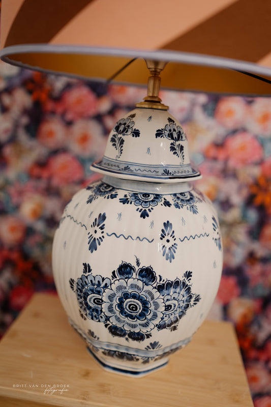Grote Delftsblauwe dekselvaaslampenvoet (rechts)