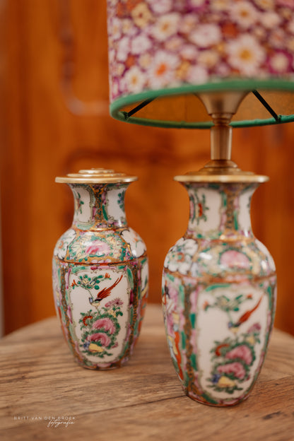 Kleine Chinese lampenvoet (links)