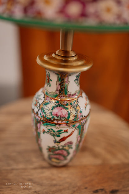 Kleine Chinese lampenvoet (links)