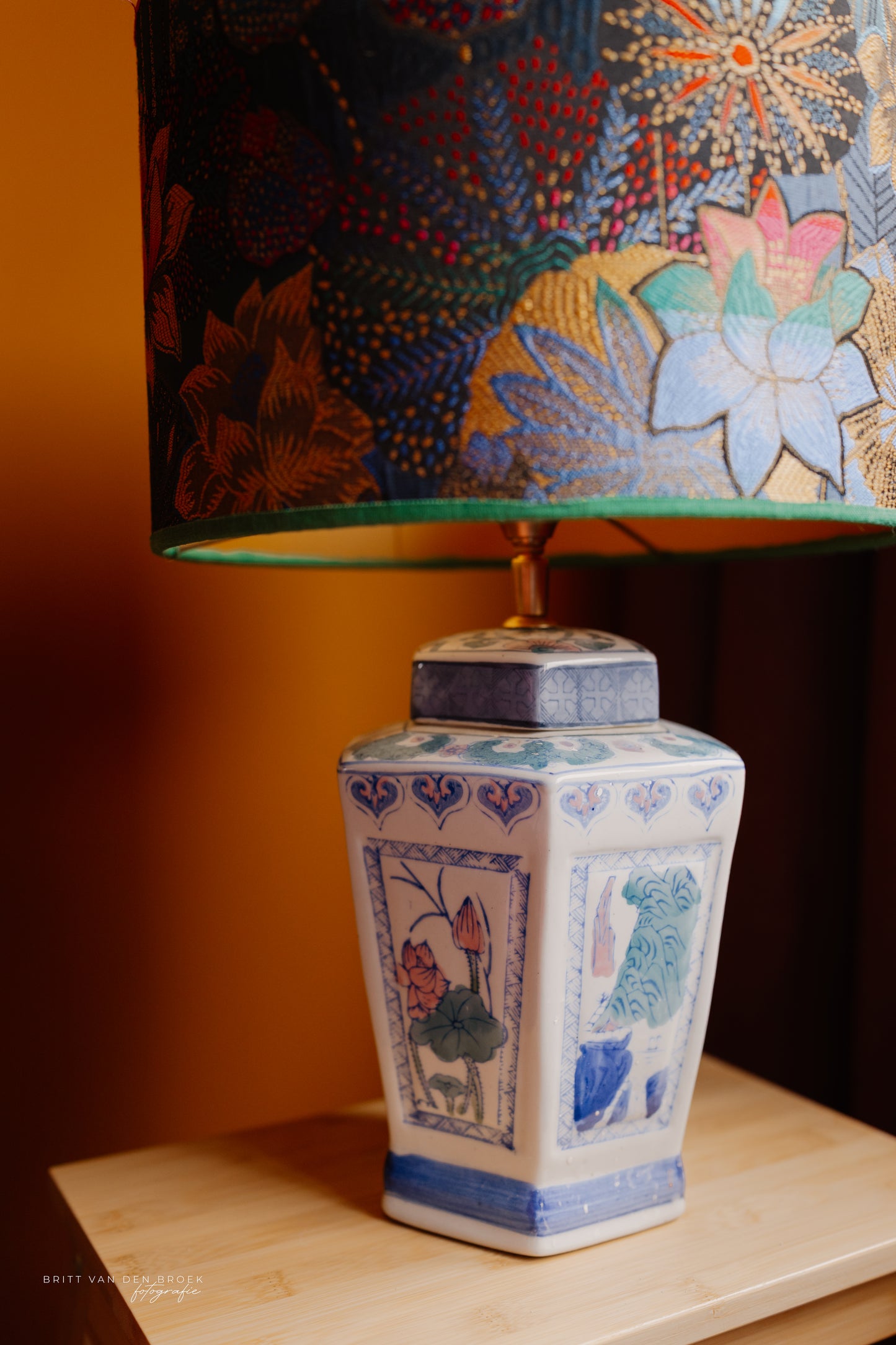 Zeshoekige gemberpotlampenvoet