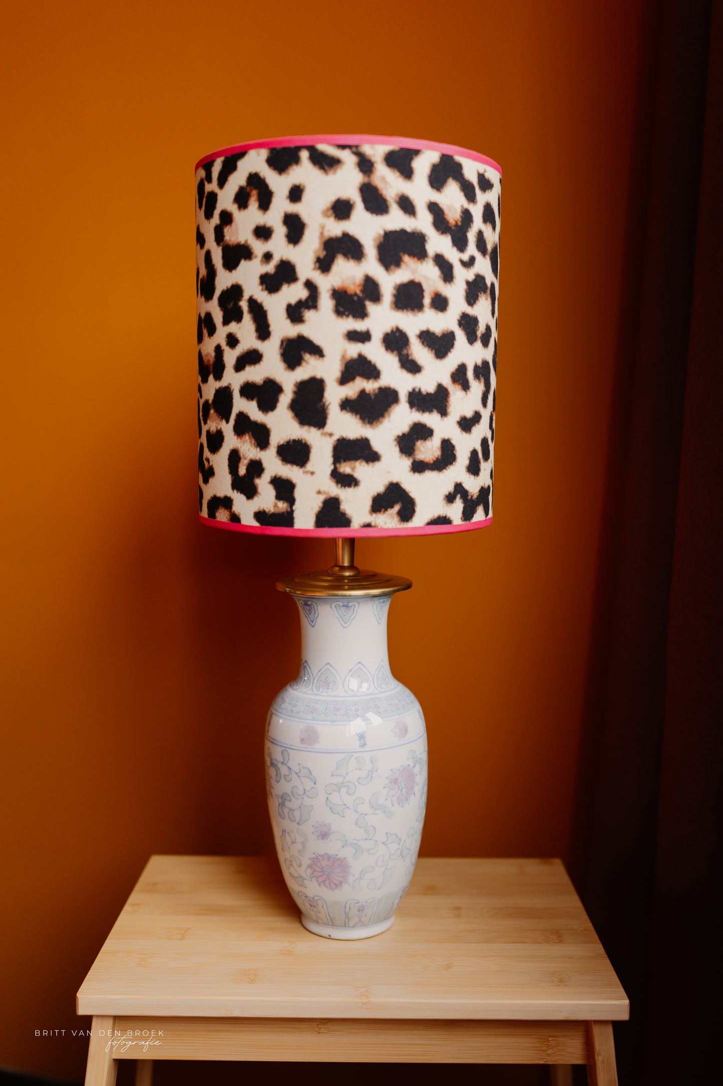 Lichtblauwe lampenvoet