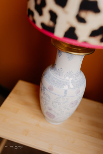 Lichtblauwe lampenvoet