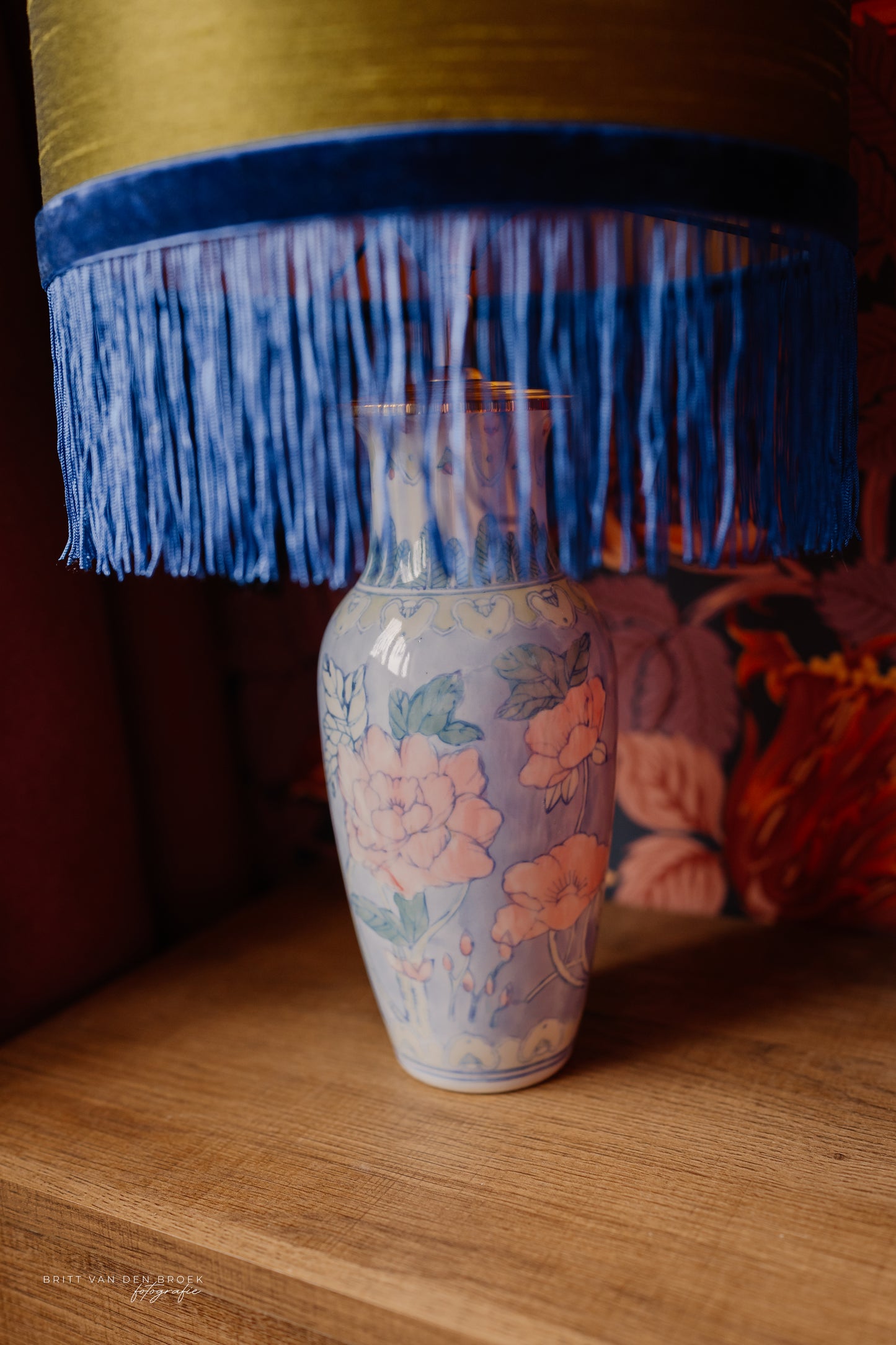 Lampenvoet lichtblauw met roze bloemen