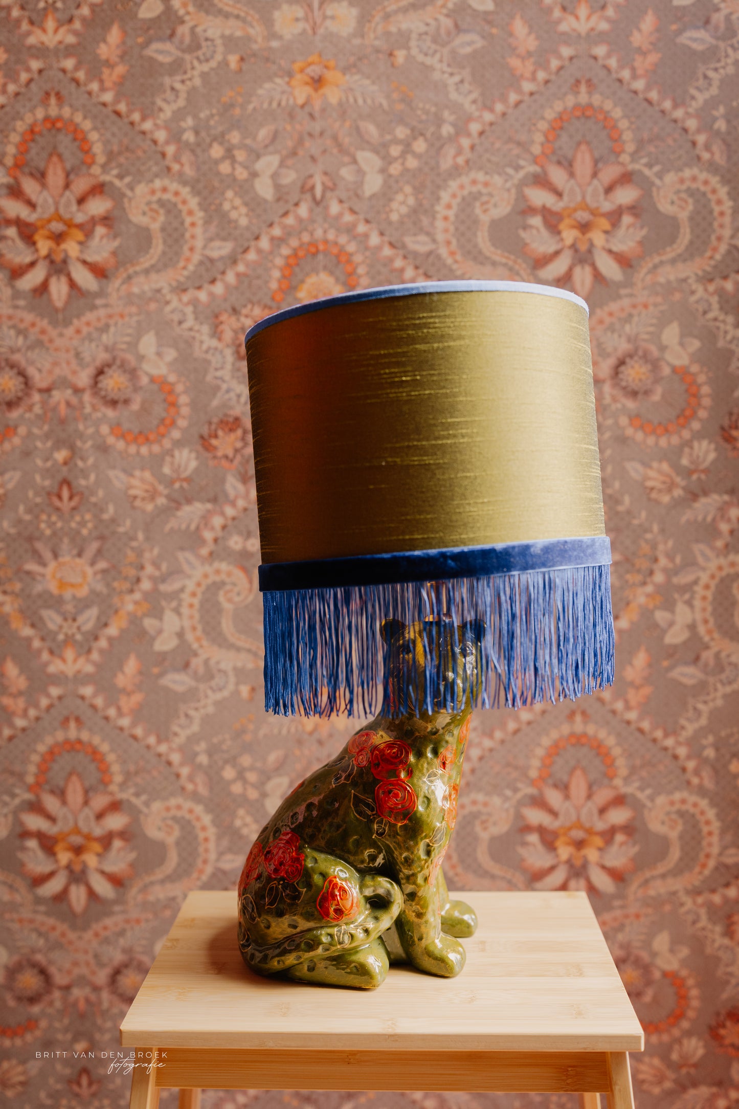 Handgeschilderde luipaardlampenvoet