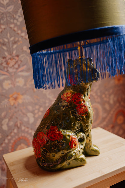 Handgeschilderde luipaardlampenvoet