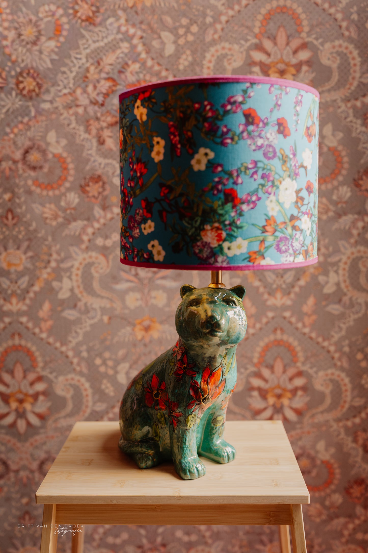 Handgeschilderde tijgerlampenvoet