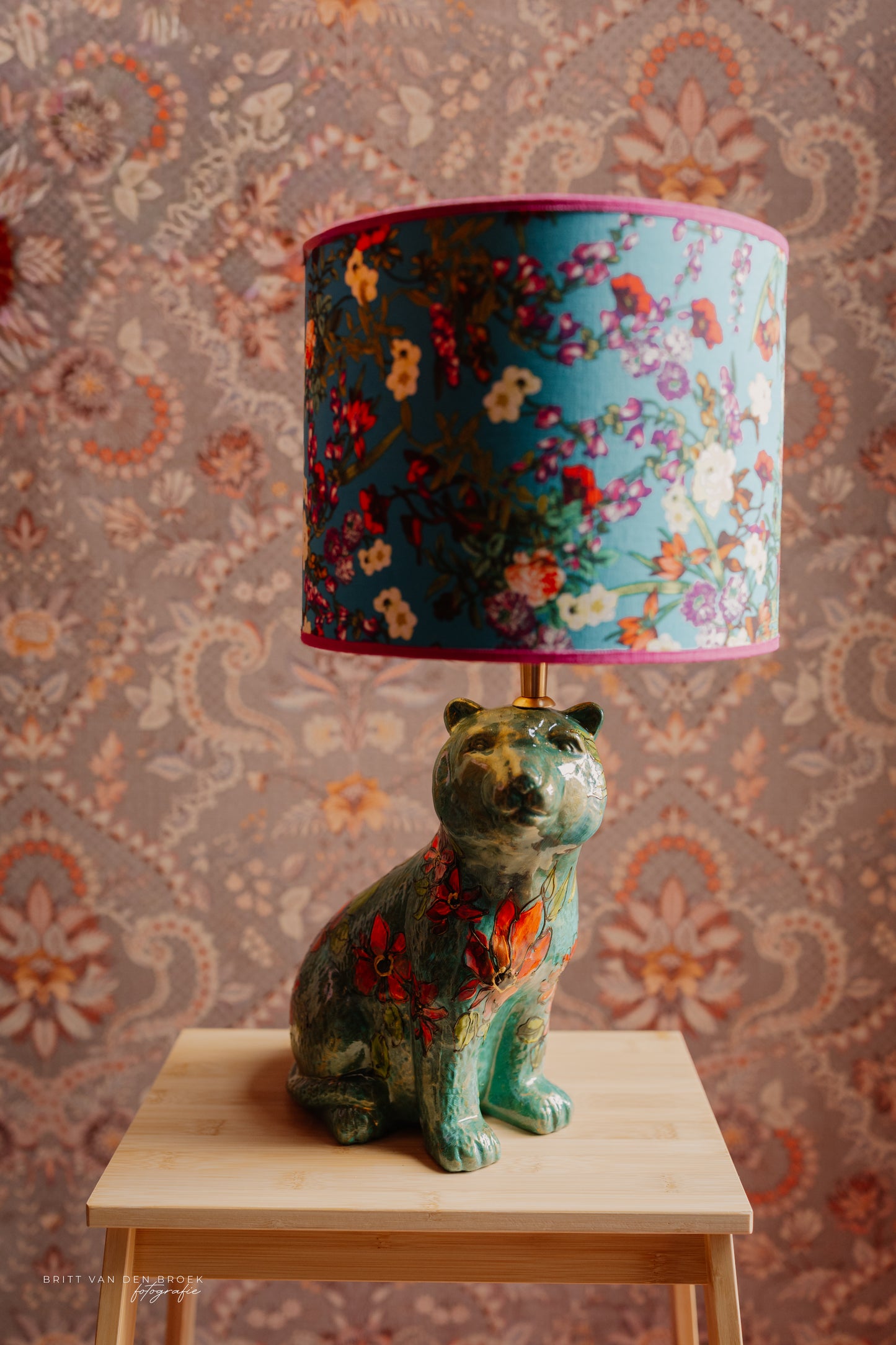 Handgeschilderde tijgerlampenvoet