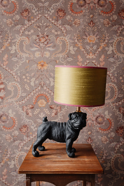 Lampenvoet zwarte hond (links)