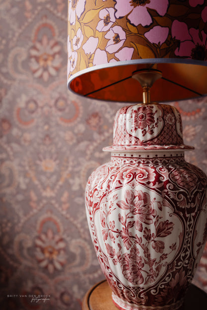 Grote Delftsrode dekselvaaslamp