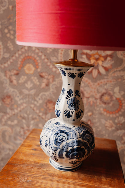 Delftsblauwe lampenvoet (links)