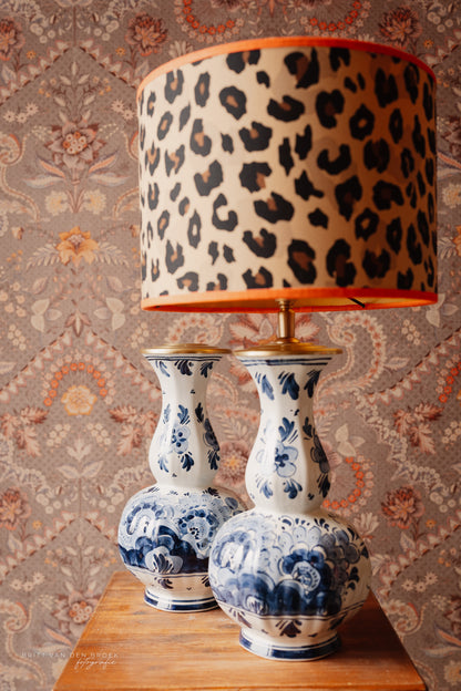 Delftsblauwe lampenvoet (links)