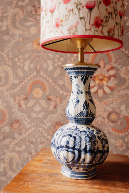 Delftsblauwe lampenvoet (links)