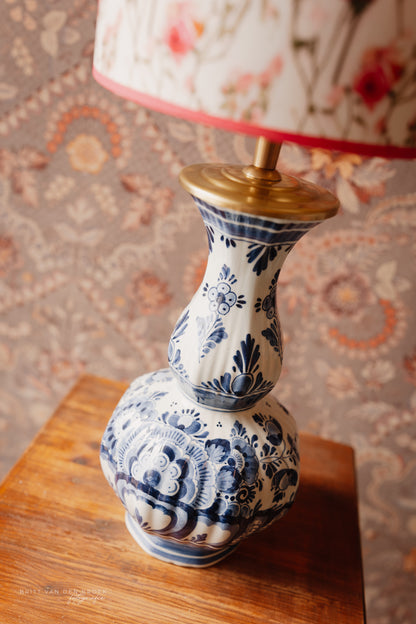 Delftsblauwe lampenvoet (links)