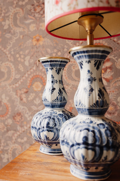 Delftsblauwe lampenvoet (links)
