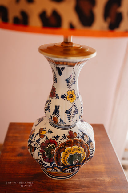 Delftsbruine lampenvoet (rechts)