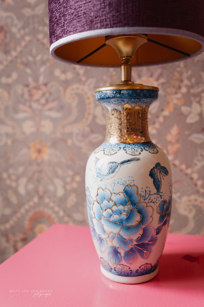 Chinese lampenvoet (links)