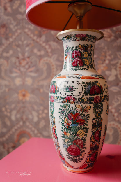 Chinese lampenvoet (links)