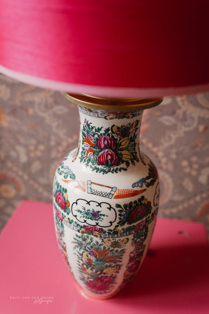 Chinese lampenvoet (links)