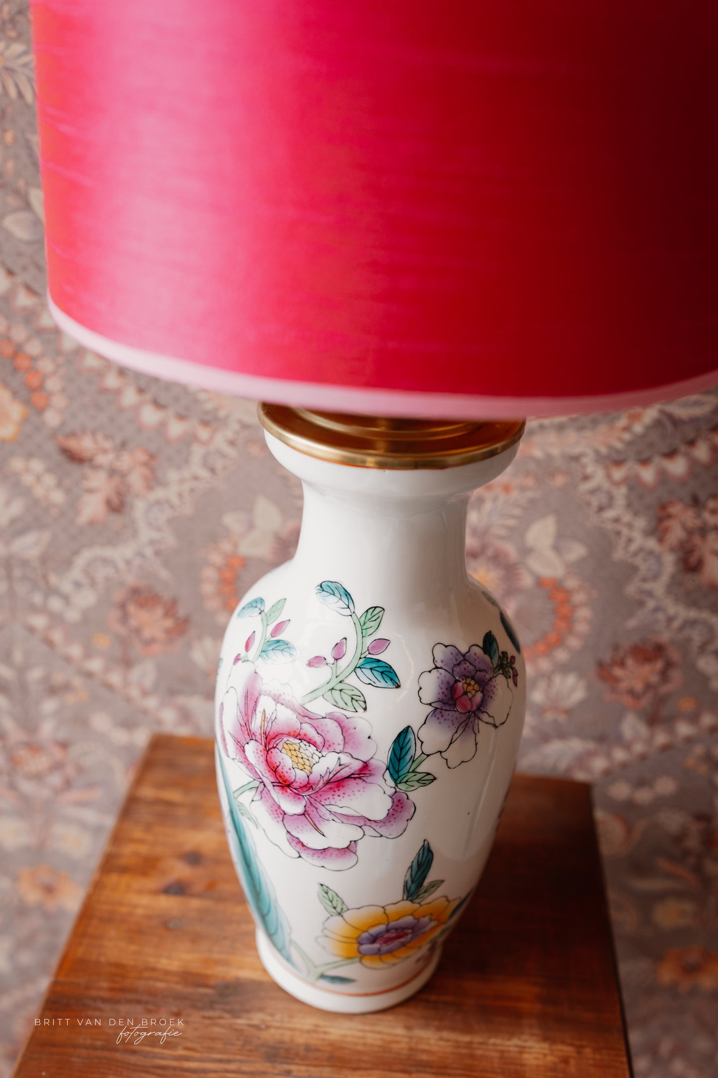 Grote lampenvoet met bloemen en vogels
